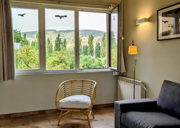 度假居 De La Esmeralda *